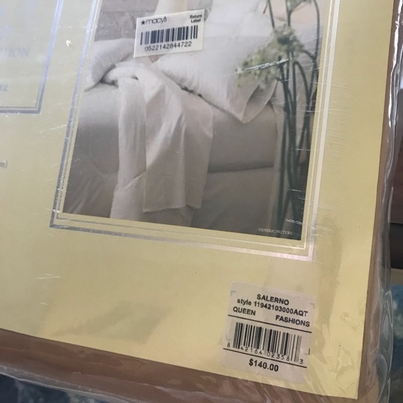 Luxury 550 Sateen Queen 4 Piece Sheet Set - Picture 5 of 6